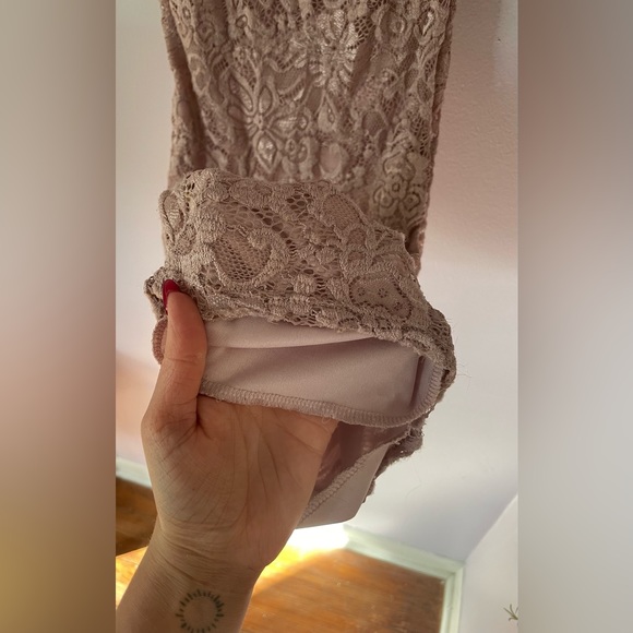 Dusty Pink Rose Windsor Dress - Picture 7 of 7